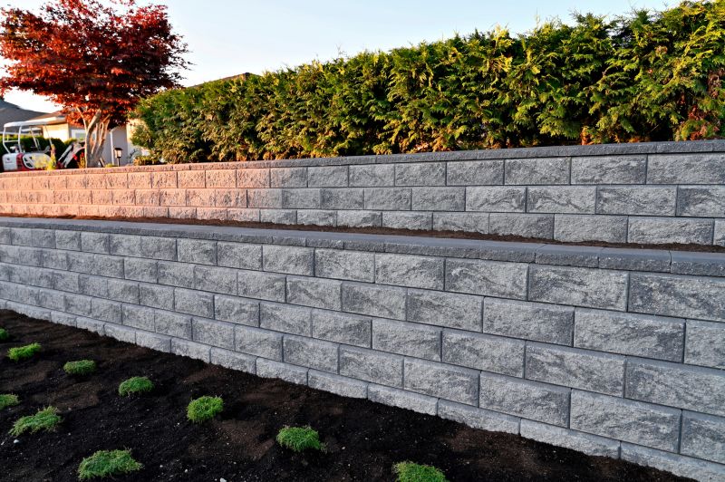 Retaining Wall Installation in Orlando, FL